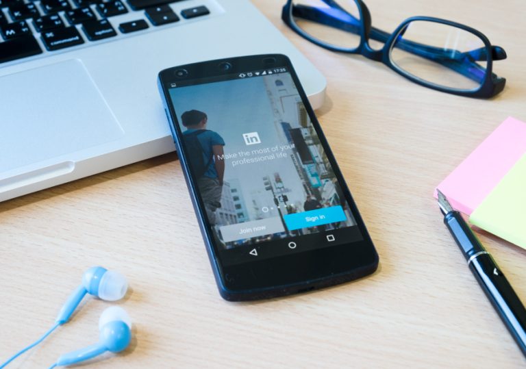captura LinkedIn en un móvil